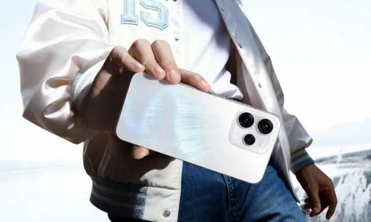 Pre-Order Oppo Reno 15 Series Dibuka: Unggulkan Desain Aurora Borealis