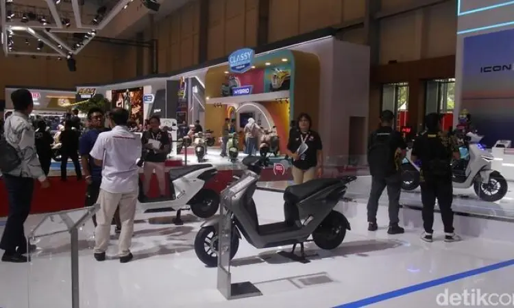 Komitmen Produsen Motor Listrik RI Bertahan di Tengah Minimnya Insentif